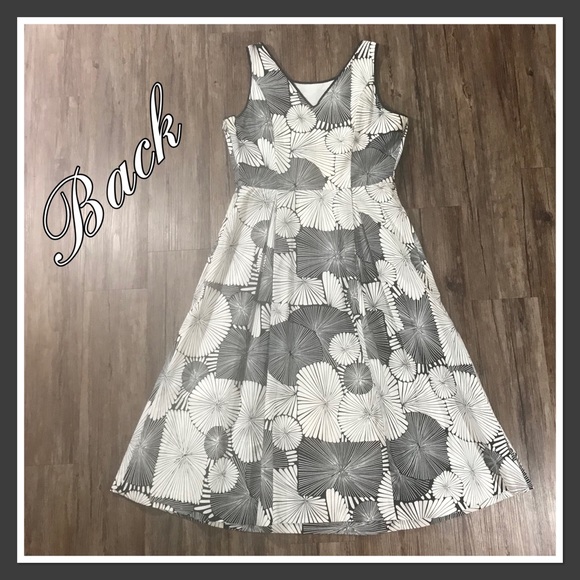 Ellen Tracy Dress - Picture 2 of 5